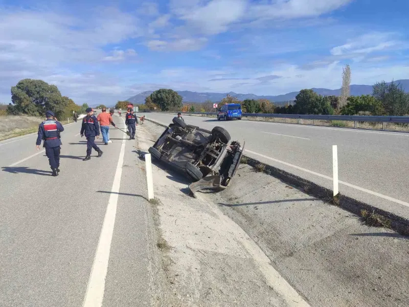 Burdur Yusufça Beldesinde İki Otomobil Çarpıştı: İki Yaralı