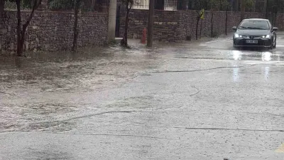 Bodrum'da Şiddetli Yağış Hayatı Olumsuz Etkiledi