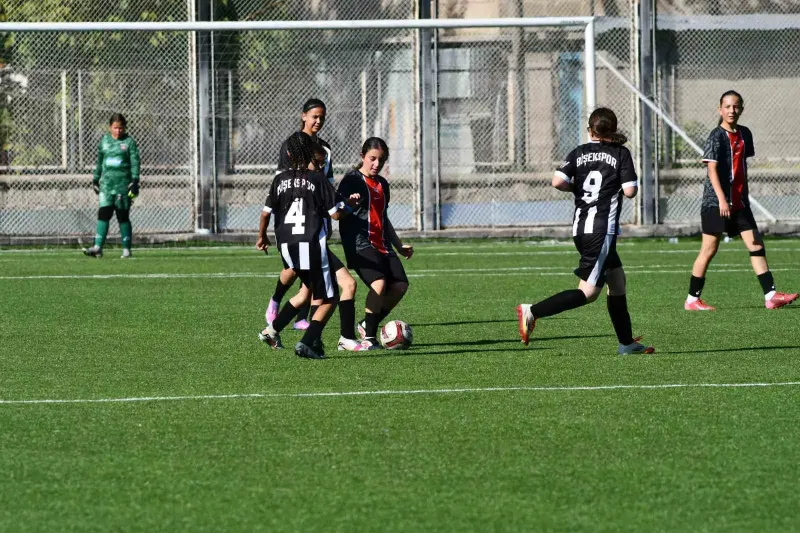 Kılıçaslan Yıldızspor Bişekspor Karşısında Farklı Galibiyete Ulaştı