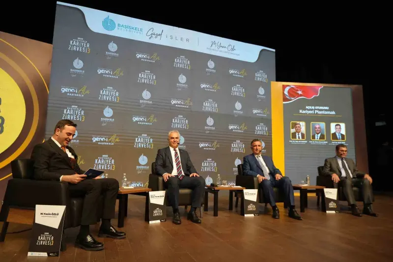 Kocaeli'de Gençler İçin Düzenlenen 3. Kariyer Zirvesi Başladı