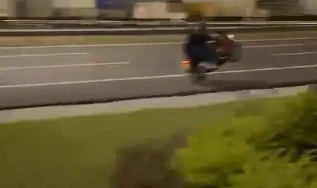 Akrobatik hareketlerle motosiklet kullanan sürücü ve araç sahibine 48 bin 719 lira ceza