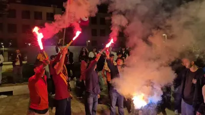 Adıyamanlı Galatasaray Taraftarları Derbi Galibiyetini Sokaklarda Kutladı