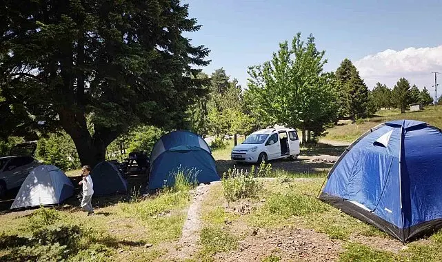 Görme engellilerin yaylada çadır kampı başladı
