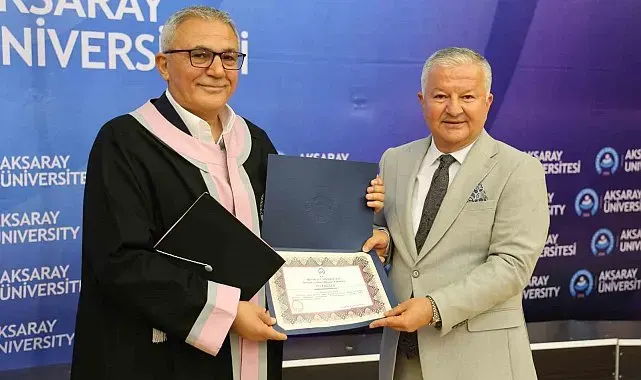 55 yaşında üniversite hayaline kavuştu, 59 yaşında mezun oldu