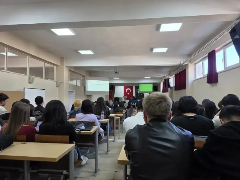Gediz Meslek Yüksekokulu Öğrencilerine Güvenli İlişkiler Eğitimi Verildi