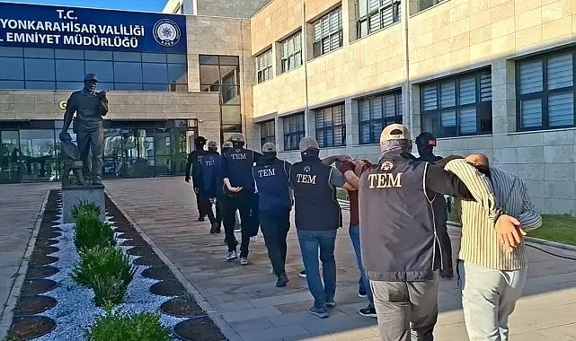 Afyonkarahisar polisinden şafak vakti DEAŞ operasyonu: 7 gözaltı