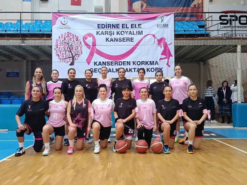 Edirne'de Meme Kanseri Farkındalığı İçin Pembe Dostluk Maçı Düzenlendi