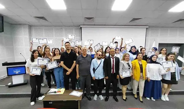 Görme engelli öğrencilerin üniversite yolculuğuna büyük destek