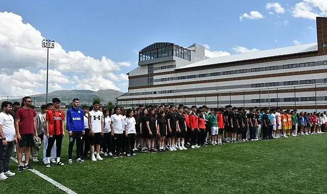 Sokaklar bizim futbol turnuvası başladı