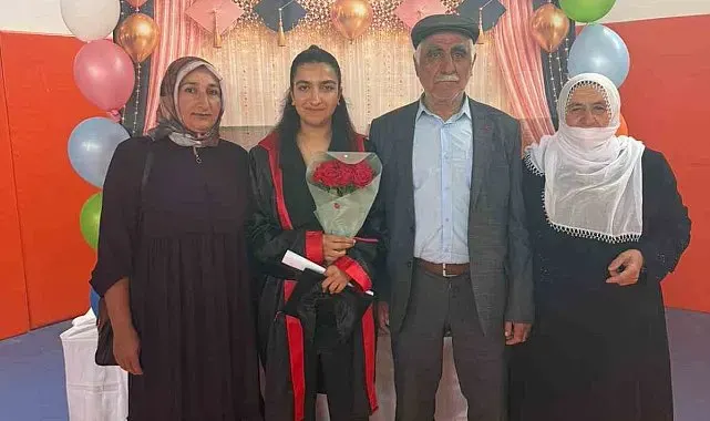 Muradiye'de geleneksel pilav günü ve mezuniyet programı düzenlendi