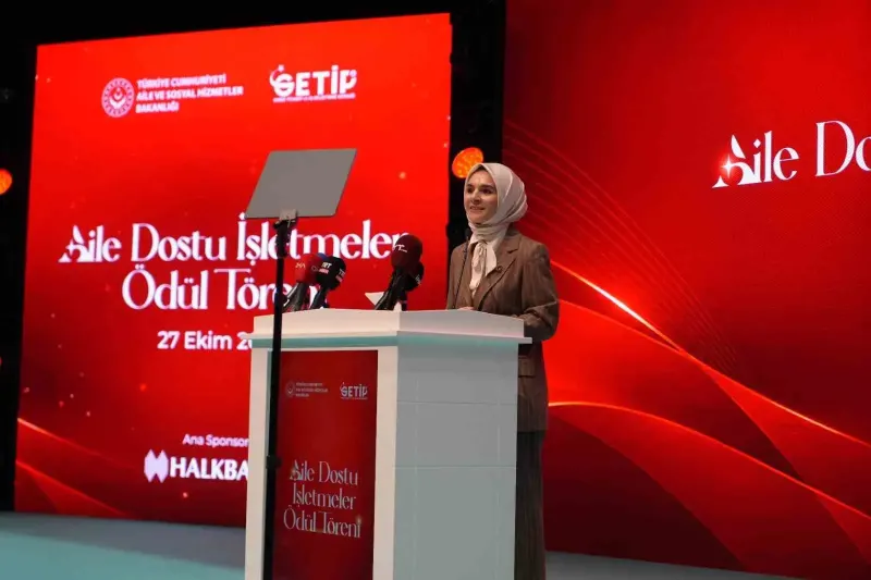 Bakan Göktaş Kocaeli'de Aile Dostu İşletmeler Ödül Töreni'ne Katıldı