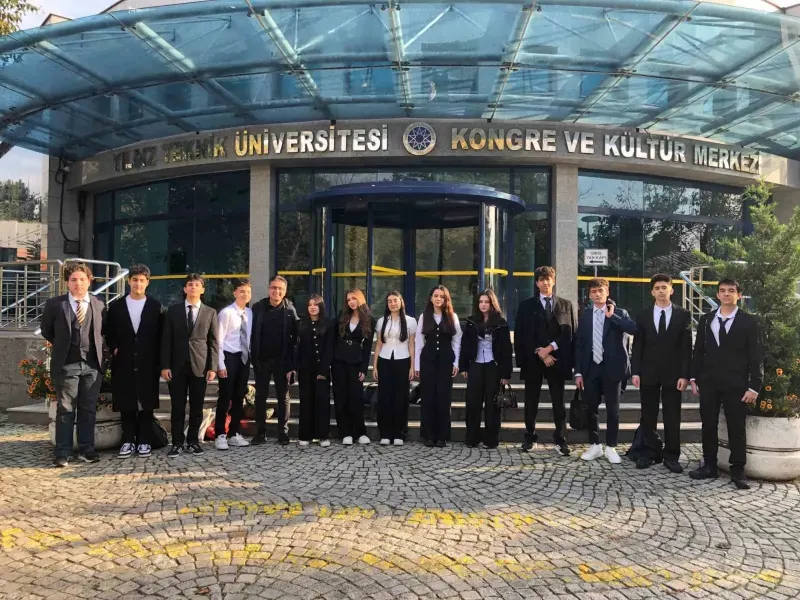 İhlas Koleji Öğrencilerinden YTUMUN Konferansında Önemli Diploması Başarısı