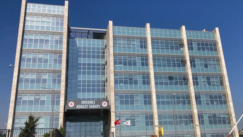 Mersin Merkezli Operasyonda Nitelikli Dolandırıcılık Ve Yasadışı Bahis Şüphelisi 6 Kişi Yakalandı