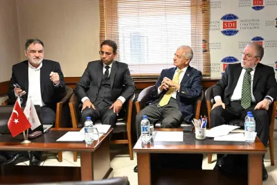 Ankara'da Düzenlenen Panelde Cammu-Keşmir Meselesi Ele Alındı