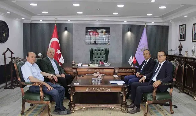 Defterdar Özdemir, esnaf temsilcileriyle bir araya geldi