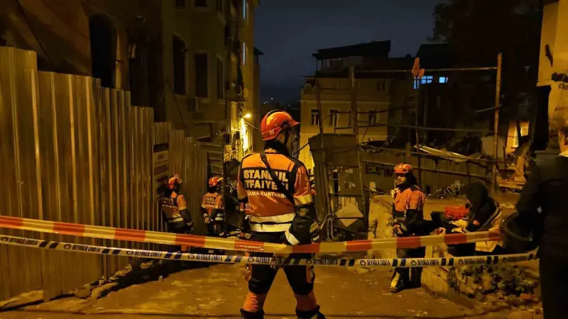 Beyoğlunda Çöken Beş Katlı Metruk Binada Arama Çalışmaları Sona Erdi