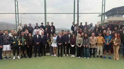 Erzincan Binali Yıldırım Üniversitesi'nde Cumhuriyet Bayramı Tenis Turnuvası Gerçekleştirildi
