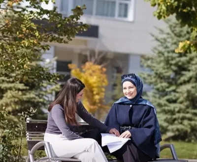 Erzincan Binali Yıldırım Üniversitesi Kampüsünde Sonbahar Renkleri Büyülüyor