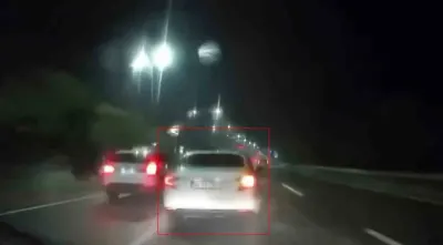 Elazığ'da Islak Yolda Makas Atan Sürücü Kamerada