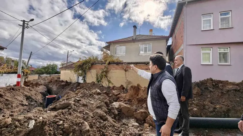 Hisarcik Kaymakami Atam Alinoren Koyu'ndeki Altyapı Çalişmalarini İnceledi