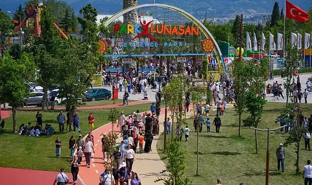 İzmit Millet Bahçesi, yeni yüzüyle kültür, sanat ve eğlencenin kalbi haline geldi
