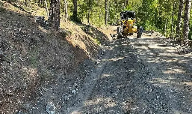 Çameli Yaylapınar Mahallesi'nde asfalt öncesi hazırlıklar devam ediyor