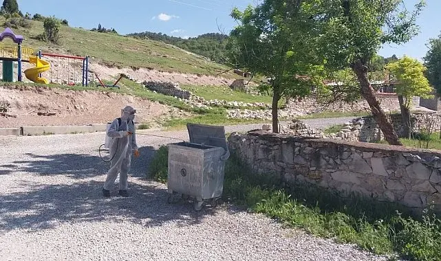 Kütahya İl Özel İdaresi'nden temizlik ve ilaçlama seferberliği