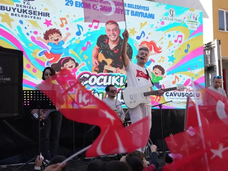 Denizli'de Okullarda 29 Ekim Cumhuriyet Bayramı Coşkusu Yaşandı