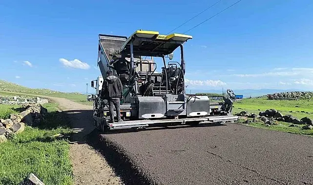 Kars'ta asfalt seferberliği: İl Özel İdaresi yol çalışmalarına hız verdi