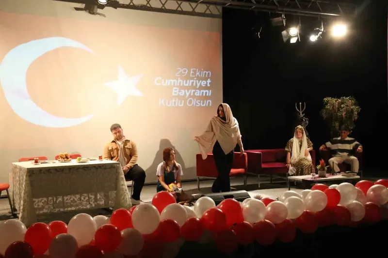 Avrasya Üniversitesinde Coşkulu 29 Ekim Cumhuriyet Bayramı Kutlaması