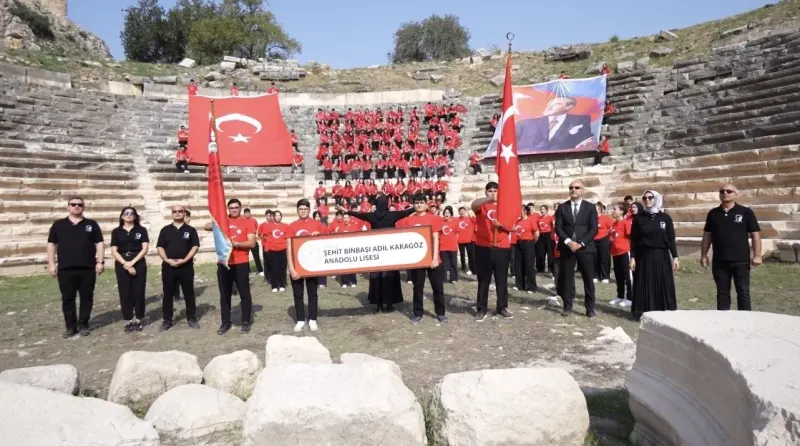 Osmaniye'de 103 Öğrenci Kastabala Antik Kenti'nde Cumhuriyet'i Kutladı