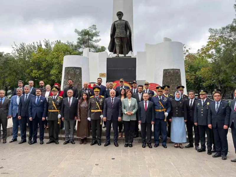 Diyarbakır'da Cumhuriyet'in 103. Yıl Dönümü Coşkuyla Kutlandı
