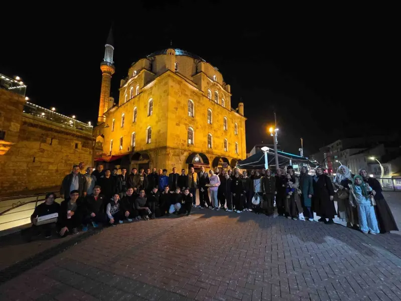 Bolu'da Öğrenciler ve Aileler Camide Düzenlenen Programda Buluştu