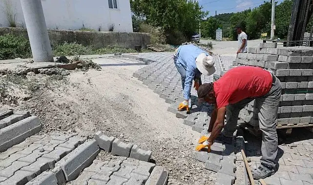 Şehzadeler'de 20 bin metrekare kilit parke taşı döşenecek