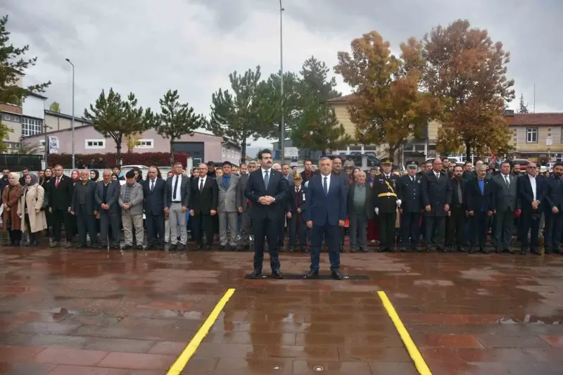 Tomarza İlçesinde 29 Ekim Cumhuriyet Bayramı Çelenk Sunma Töreni Düzenlendi