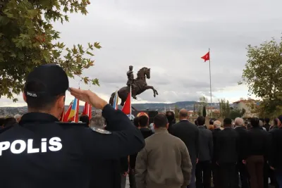 Selendi'de Cumhuriyet Bayramı Kutlamaları Çelenk Töreniyle Başladı