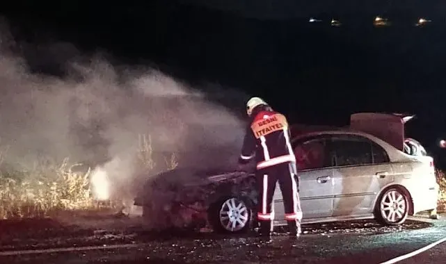 Seyir halindeki otomobil alevlere teslim oldu