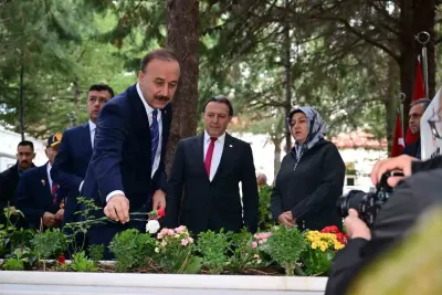 Isparta Mıntıkasında 29 Ekim Cumhuriyet Bayramı Törenlerle Başladı