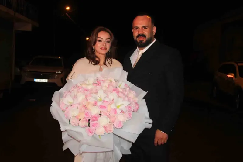 Stadyumdaki Meşaleli Evlilik Teklifinin Ardından Bu Kez Kız İsteme Merasimi Düzenlendi