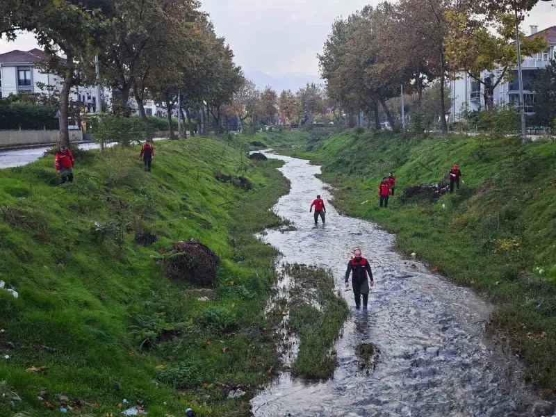 Bursa'da İki Gündür Kayıp Olan Emrah Gedik İçin Arama Çalışmaları Sürüyor