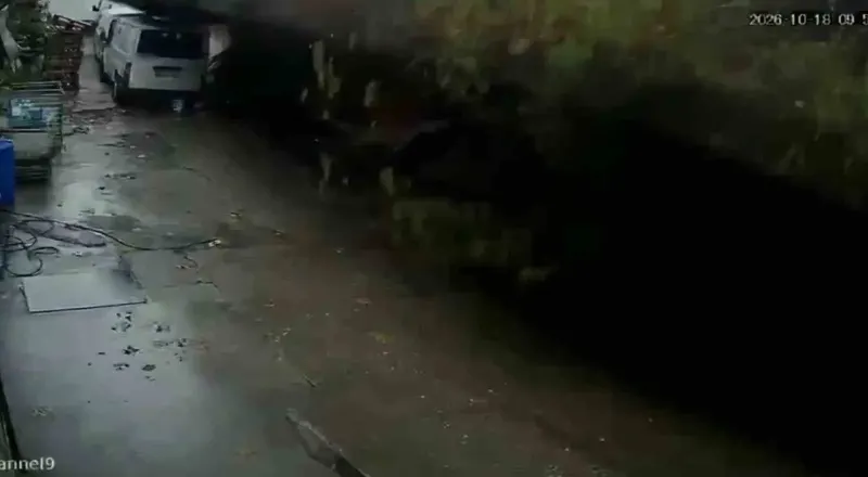 Zonguldak'taki İstinat Duvarı Çökmesi Güvenlik Kamerasına Yansıdı