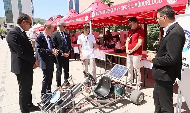 Bayburt'ta okulların örnek çalışmaları sergilendi