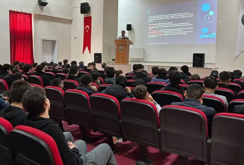 Bayburtlu Öğrencilere Siber Güvenlik Ve Dijital Bilinç Eğitimi Verildi
