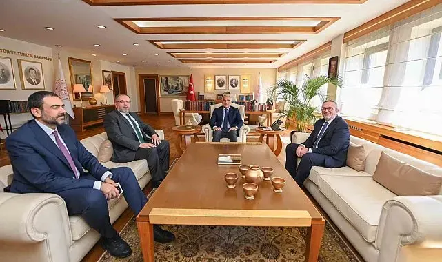 Bakan Ersoy, MSÜ Rektörü Afyoncu ile bir araya geldi