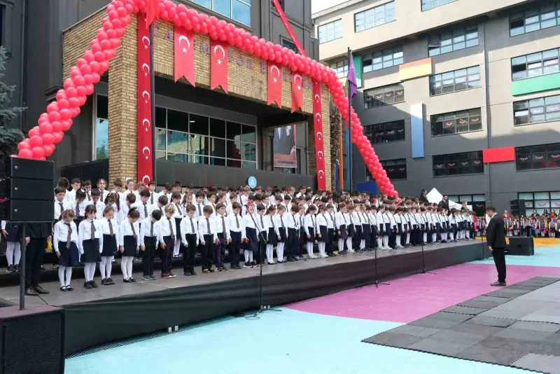 Şahinkaya Eğitim Kurumları Cumhuriyet'in 103. Yılını Coşkuyla Kutladı