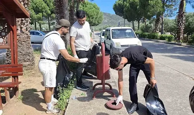 Edremit MYO öğrencilerinden çevre temizliği