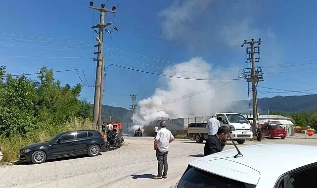 Seyir halindeki otomobil alevlere teslim oldu