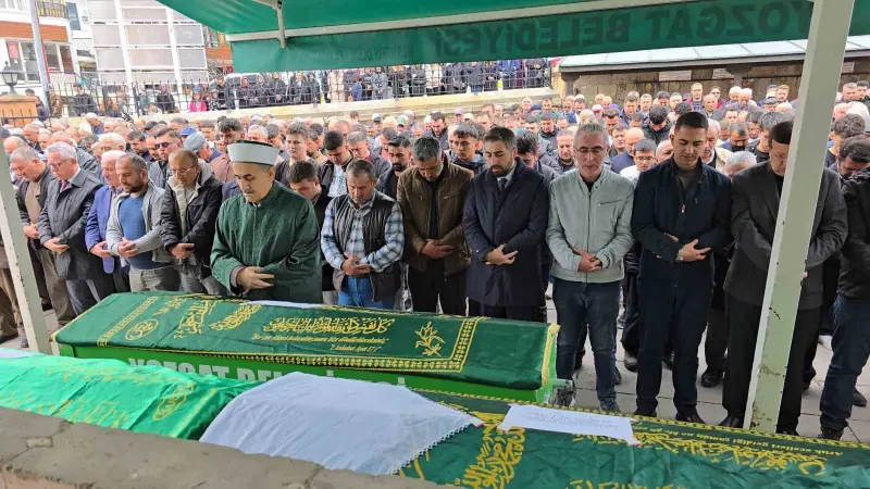 Çorum'daki Feci Kazada Yaşamını Yitiren Anne ve İki Çocuğu Yozgat'ta Son Yolculuğuna Uğurlandı