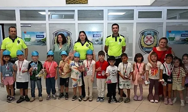 Sinop'ta minik öğrencilere polis mesleği tanıtıldı