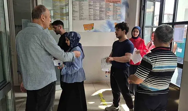 Düzce 9 binden fazla öğrenci sınavda ter döküyor